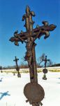 Litinové kříže na hřbitově